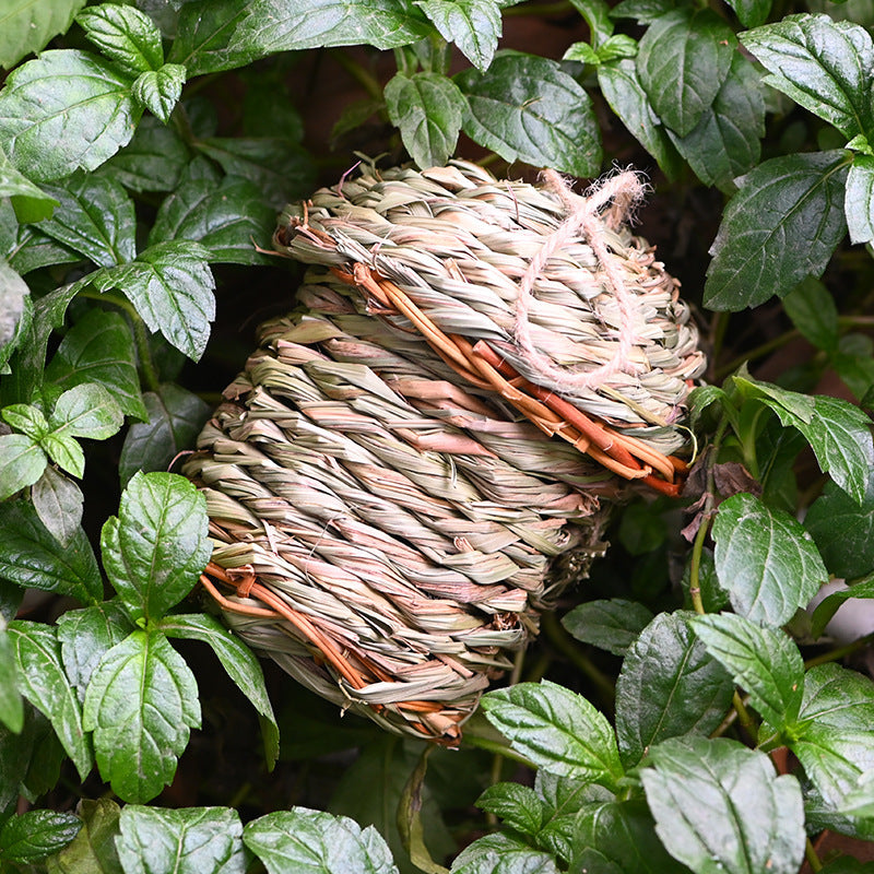 Handwoven Straw Bird Nest – Creative Cage